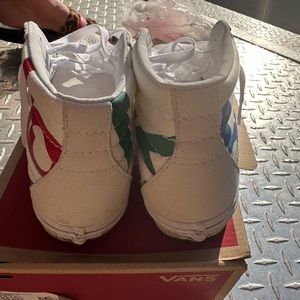 Van multi color white,red,green and blue to small